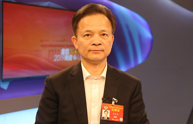 全國政協(xié)委員、中國工程院副院長鐘志華：推進(jìn)工程教育改革與創(chuàng)新創(chuàng)業(yè)創(chuàng)造