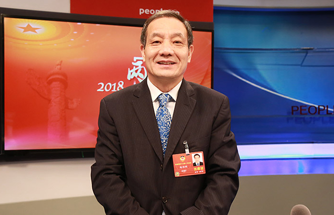 全國(guó)政協(xié)常委、湖南省人大常委會(huì)副主任楊維剛：創(chuàng)建“數(shù)字政府”賦能數(shù)字經(jīng)濟(jì)發(fā)展