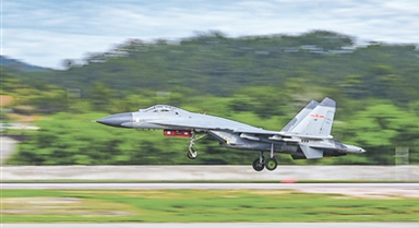 空軍航空兵某旅組織飛行訓練